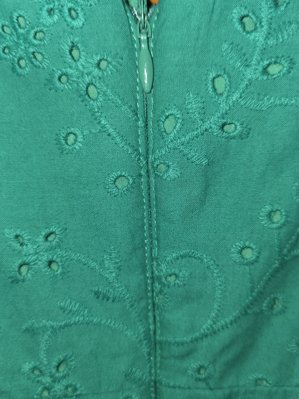 Maggie London Green Eyelet Ruffle Sleeve V-Neck Dress.